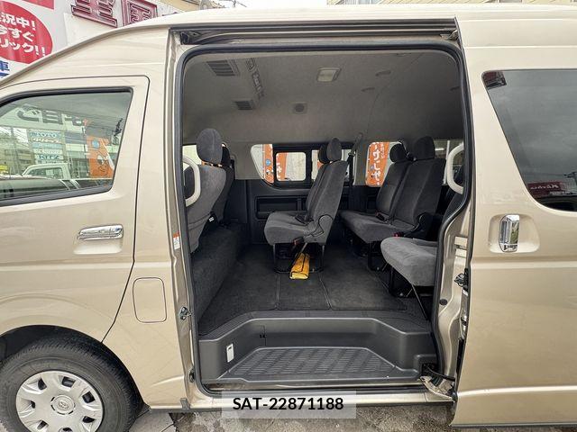 Toyota HIACE WAGON 2020-04 8829325-23