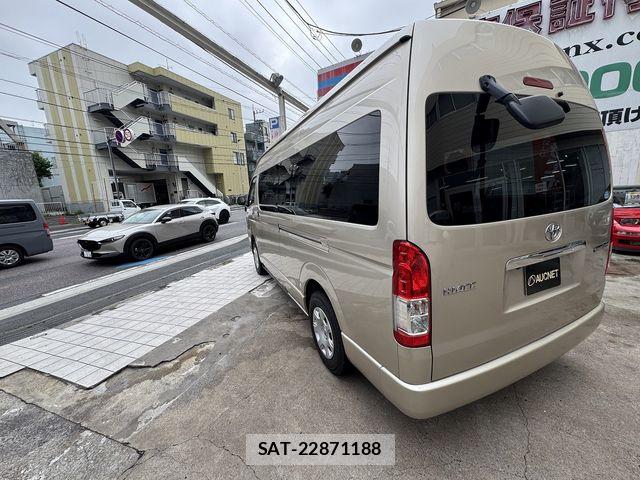 Toyota HIACE WAGON 2020-04 8829325-2