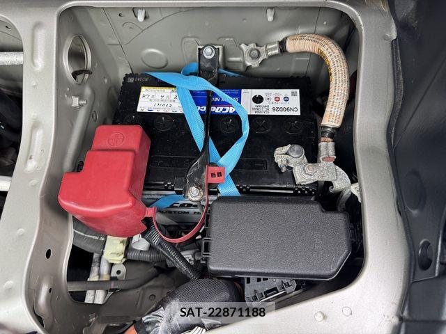 Toyota HIACE WAGON 2020-04 8829325-29