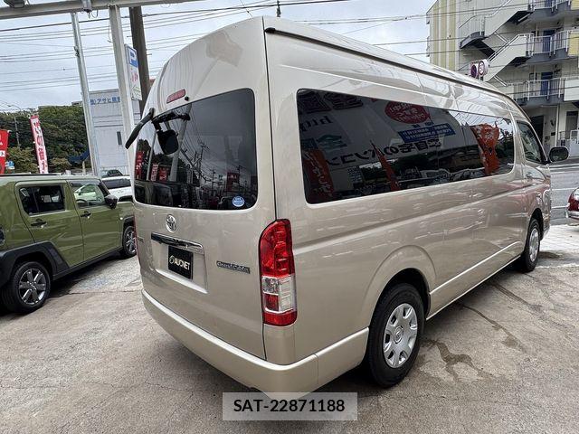 Toyota HIACE WAGON 2020-04 8829325-6