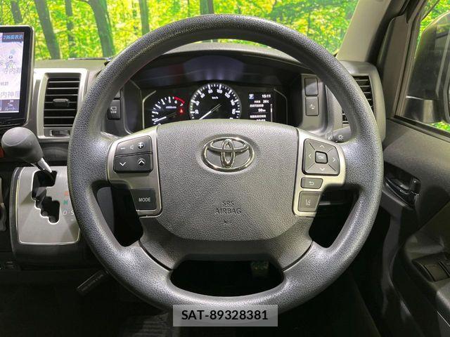 Toyota HIACE WAGON 2023-09 8829324-12