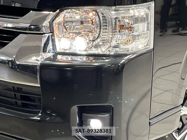 Toyota HIACE WAGON 2023-09 8829324-13