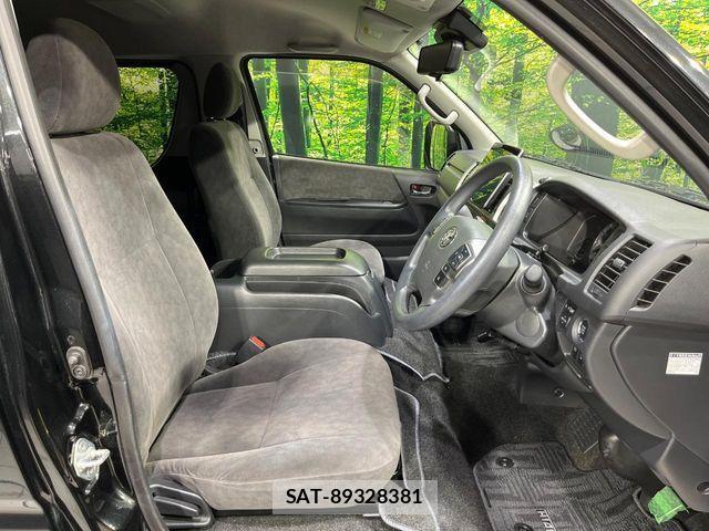 Toyota HIACE WAGON 2023-09 8829324-8