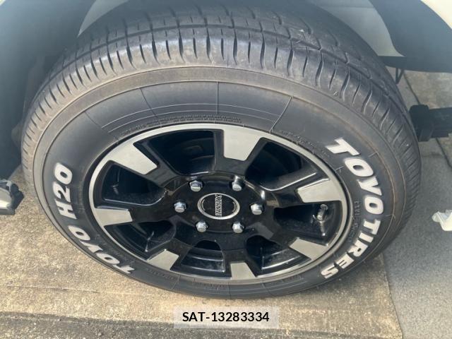 Toyota HIACE WAGON 2023-04 8829323-10