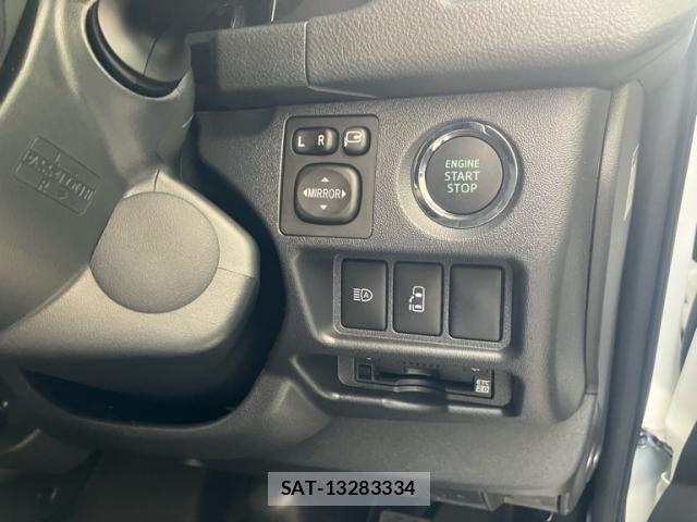 Toyota HIACE WAGON 2023-04 8829323-14