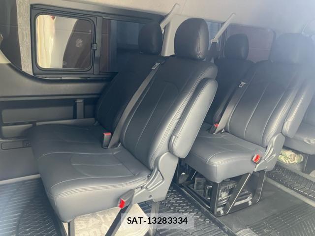 Toyota HIACE WAGON 2023-04 8829323-19