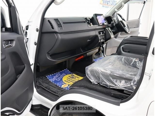 Toyota HIACE WAGON 2026-04 8880017-17