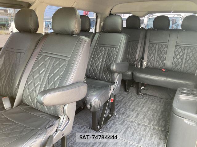 Toyota HIACE WAGON 2019-03 8880020-10