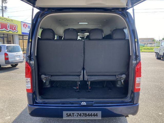 Toyota HIACE WAGON 2019-03 8880020-13