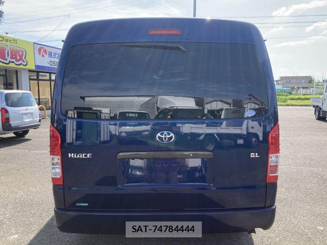 Toyota HIACE WAGON 2019-03 8880020-21