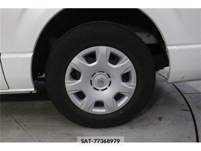 Toyota HIACE WAGON 2019-03 8880021-25