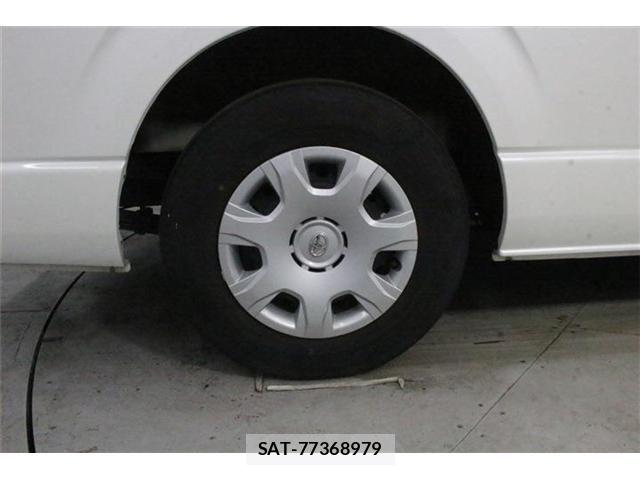 Toyota HIACE WAGON 2019-03 8880021-26