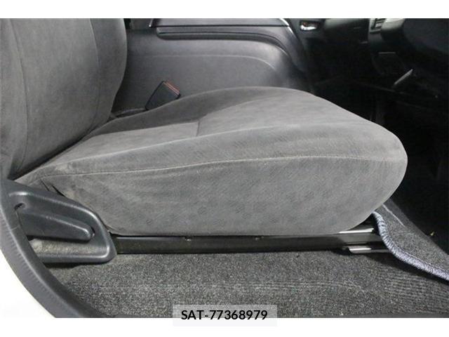 Toyota HIACE WAGON 2019-03 8880021-28