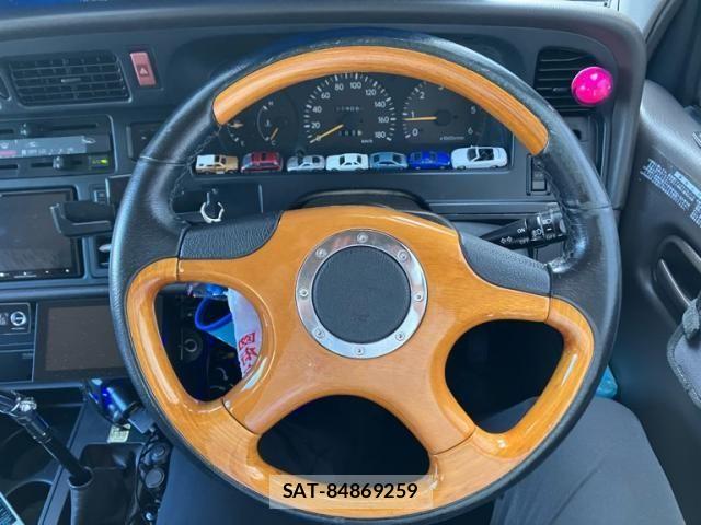 Toyota HIACE WAGON 1996-04 8883698-10