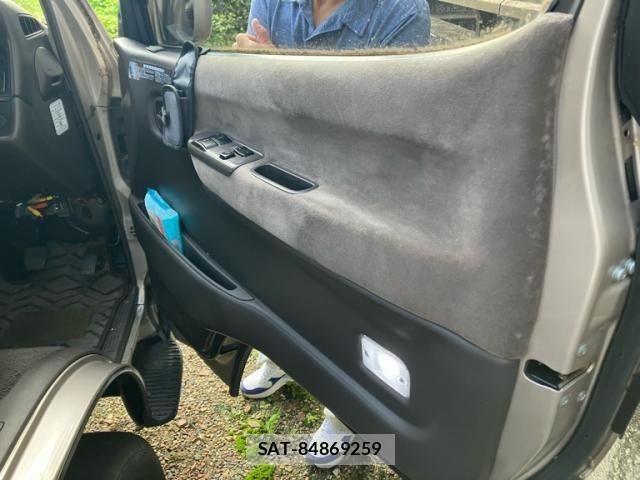 Toyota HIACE WAGON 1996-04 8883698-14