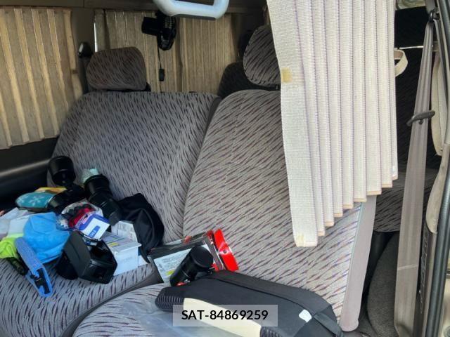 Toyota HIACE WAGON 1996-04 8883698-18