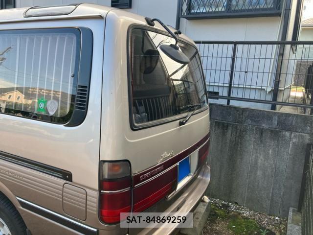 Toyota HIACE WAGON 1996-04 8883698-6