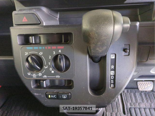 Daihatsu HIJET CADDIE 2018-07 8366198-10