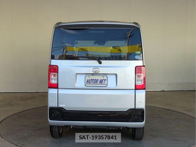 Daihatsu HIJET CADDIE 2018-07 8366198-16