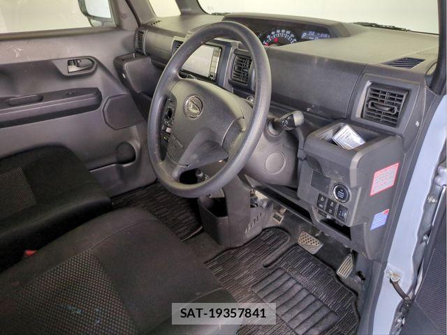 Daihatsu HIJET CADDIE 2018-07 8366198-23