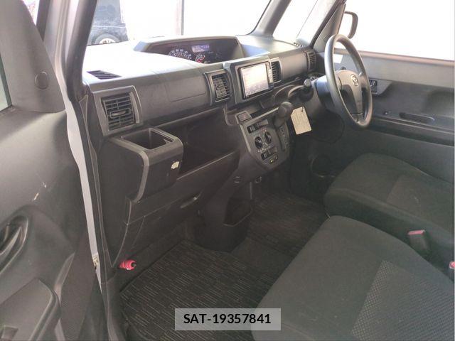 Daihatsu HIJET CADDIE 2018-07 8366198-2