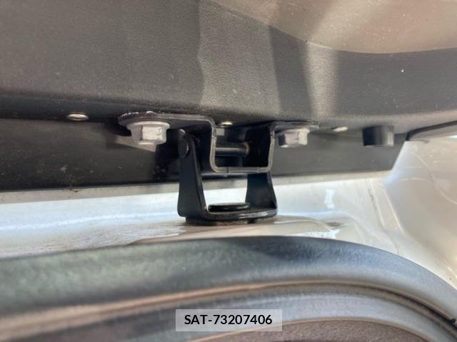 Daihatsu HIJET CADDIE 2018-03 7216142-13
