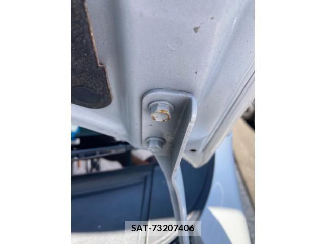 Daihatsu HIJET CADDIE 2018-03 7216142-4