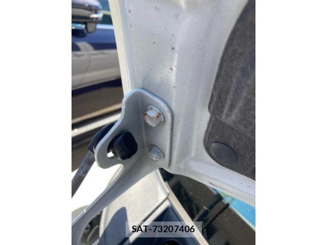 Daihatsu HIJET CADDIE 2018-03 7216142-5