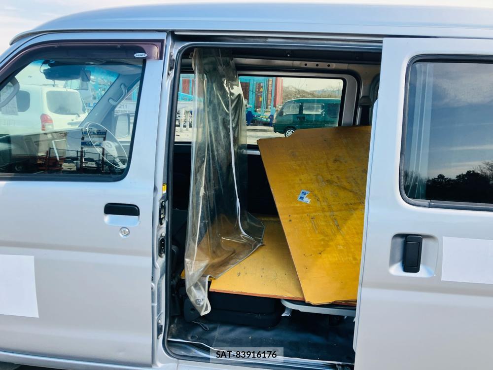 Daihatsu HIJET CARGO 2018-11 737480-11