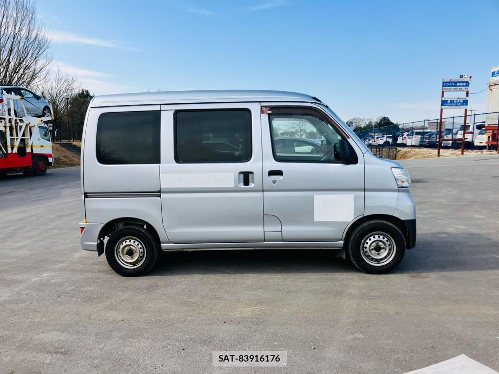Daihatsu HIJET CARGO 2018-11 737480-1
