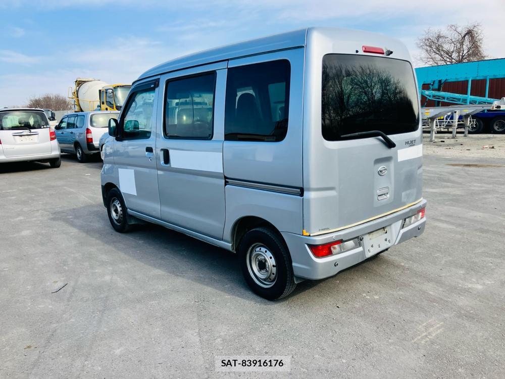 Daihatsu HIJET CARGO 2018-11 737480-4