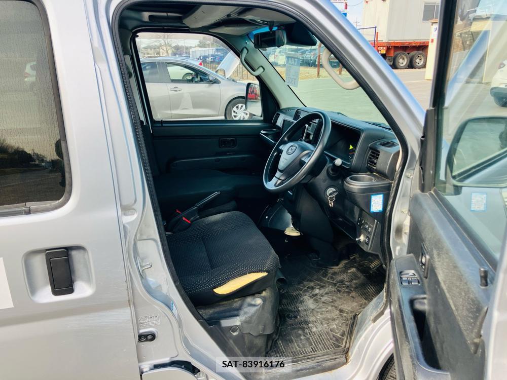 Daihatsu HIJET CARGO 2018-11 737480-8