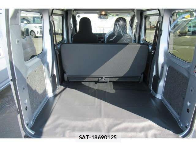 Daihatsu HIJET CARGO 2024-11 1052732-14