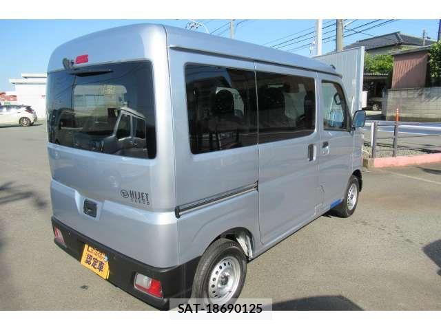 Daihatsu HIJET CARGO 2024-11 1052732-3