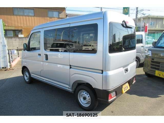 Daihatsu HIJET CARGO 2024-11 1052732-5