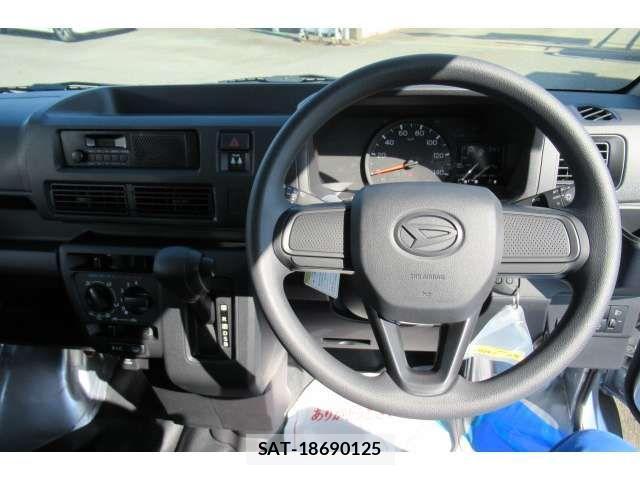 Daihatsu HIJET CARGO 2024-11 1052732-7
