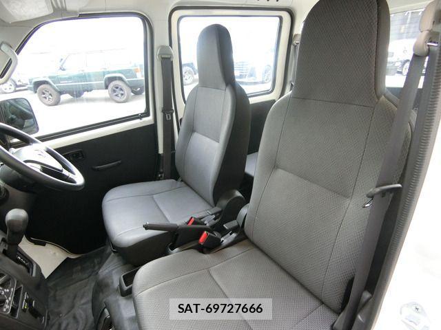 Daihatsu HIJET CARGO 2018-02 1092029-13