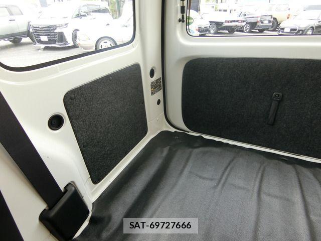 Daihatsu HIJET CARGO 2018-02 1092029-19