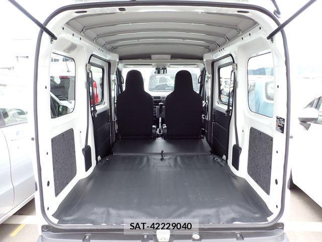 Daihatsu HIJET CARGO 2023-07 1299340-14