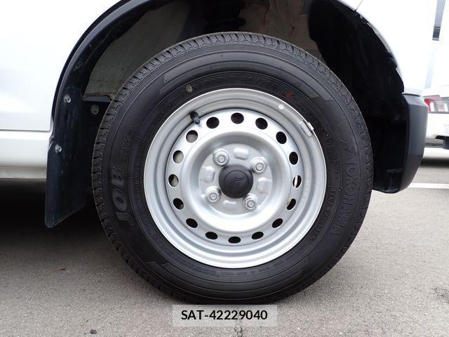 Daihatsu HIJET CARGO 2023-07 1299340-18