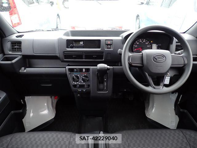 Daihatsu HIJET CARGO 2023-07 1299340-1