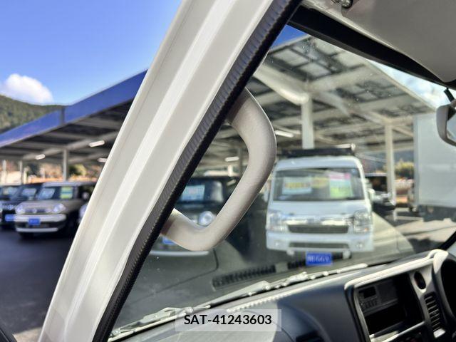 Daihatsu HIJET CARGO 2017-06 1825144-27