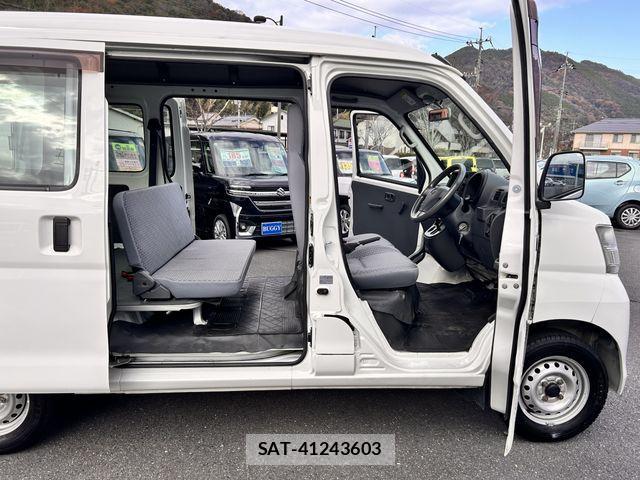 Daihatsu HIJET CARGO 2017-06 1825144-2