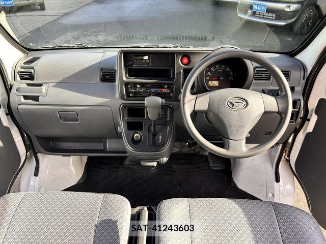 Daihatsu HIJET CARGO 2017-06 1825144-5