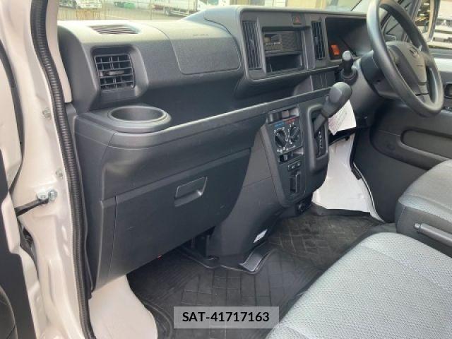 Daihatsu HIJET CARGO 2019-10 3375021-22