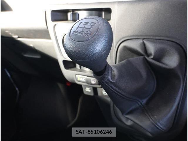 Daihatsu HIJET CARGO 2024-07 3671580-9