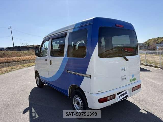 Daihatsu HIJET CARGO 2017-12 3714435-6