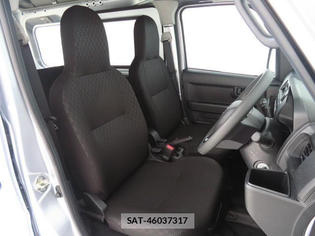 Daihatsu HIJET CARGO 2023-10 3832896-8