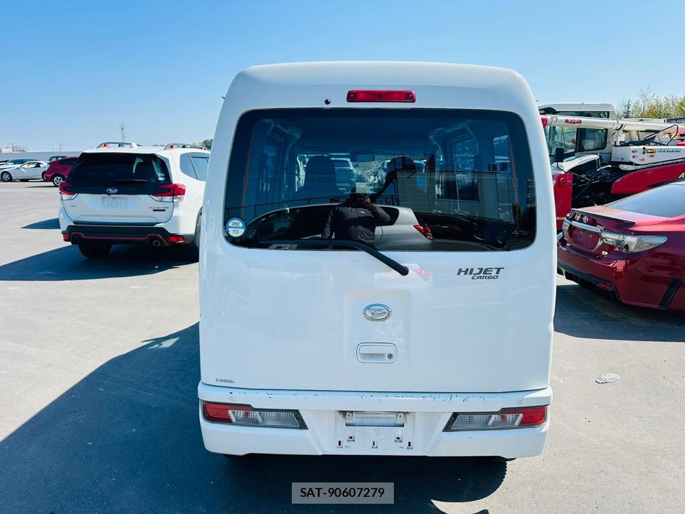 Daihatsu HIJET CARGO 2020 5048082-3