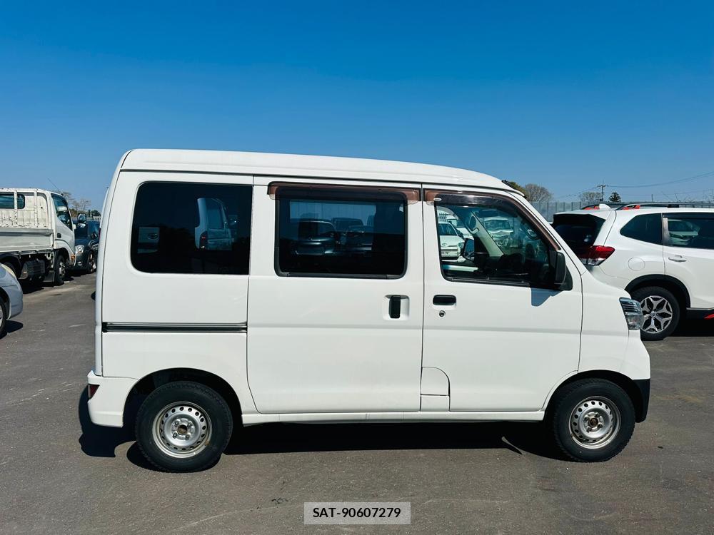 Daihatsu HIJET CARGO 2020 5048082-5